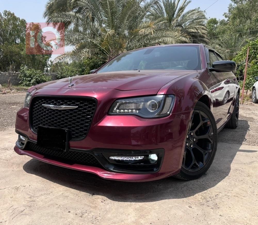 کرایسلەر 300